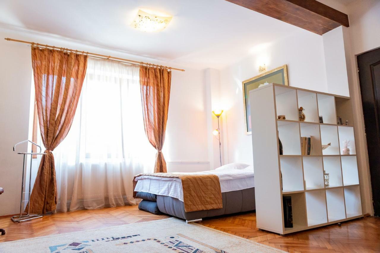 Bed&Wine In The Center Of Oradea 아파트 외부 사진