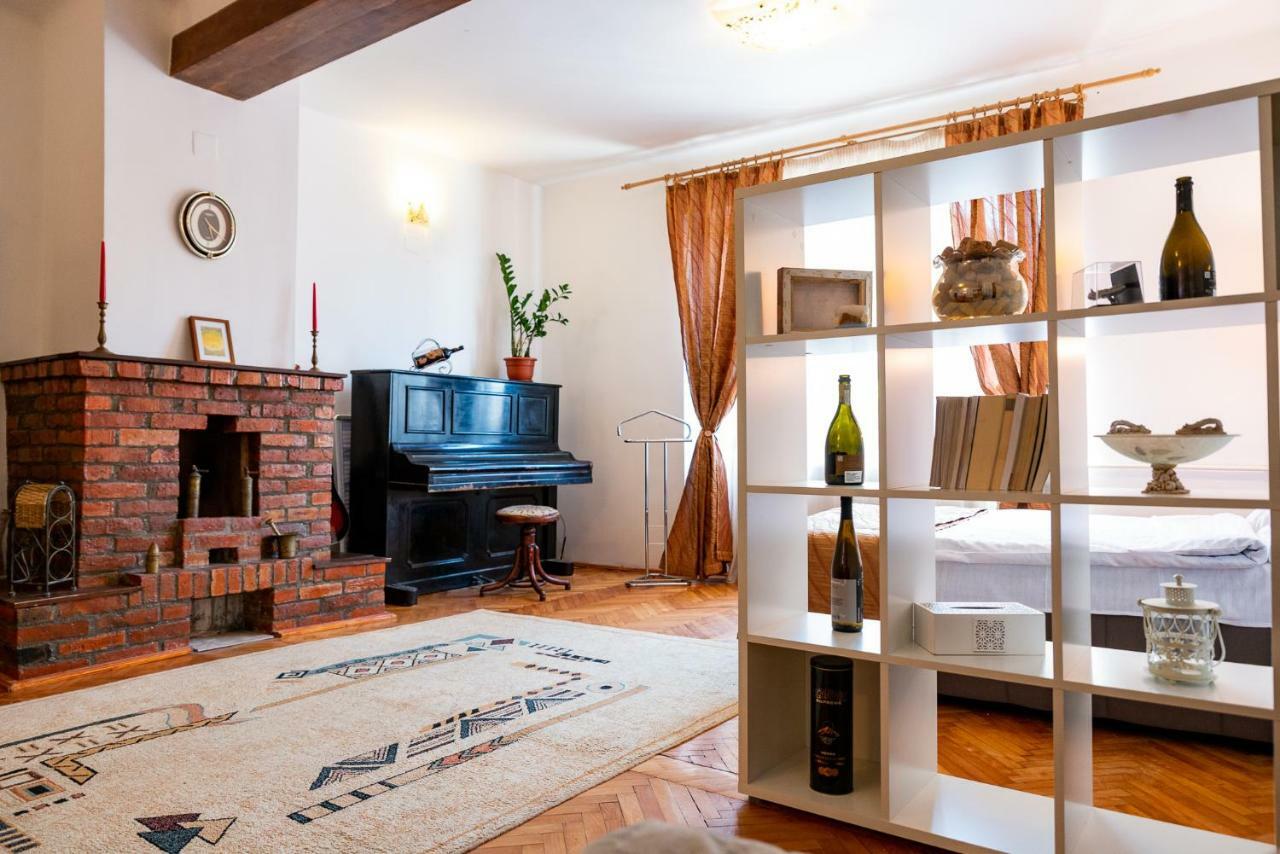 Bed&Wine In The Center Of Oradea 아파트 외부 사진