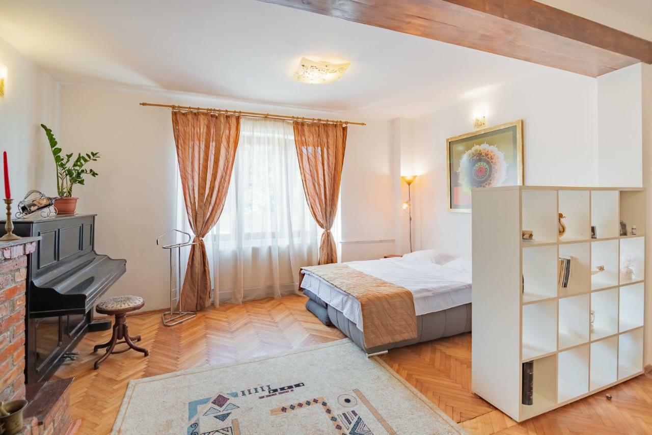 Bed&Wine In The Center Of Oradea 아파트 외부 사진