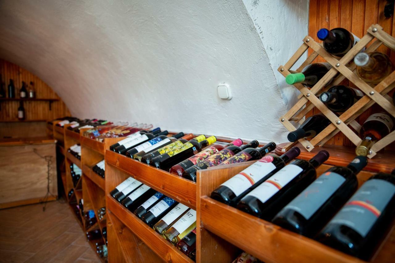 Bed&Wine In The Center Of Oradea 아파트 외부 사진